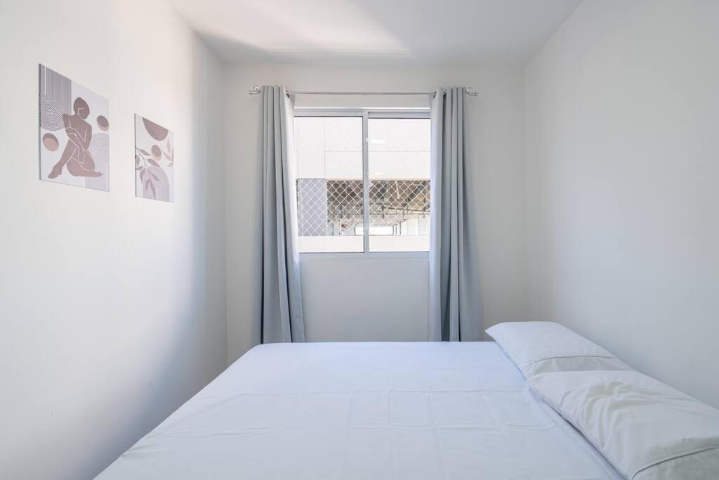 A 150 M Da Com Sacada, Wi-fi, Piscina, Portaria 24h, Playground E Vaga De Garagem * Picarras