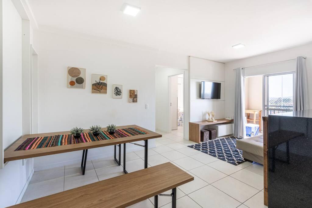Apartment A 150 M Da Com Sacada, Wi-fi, Piscina, Portaria 24h, Playground E Vaga De Garagem Picarras