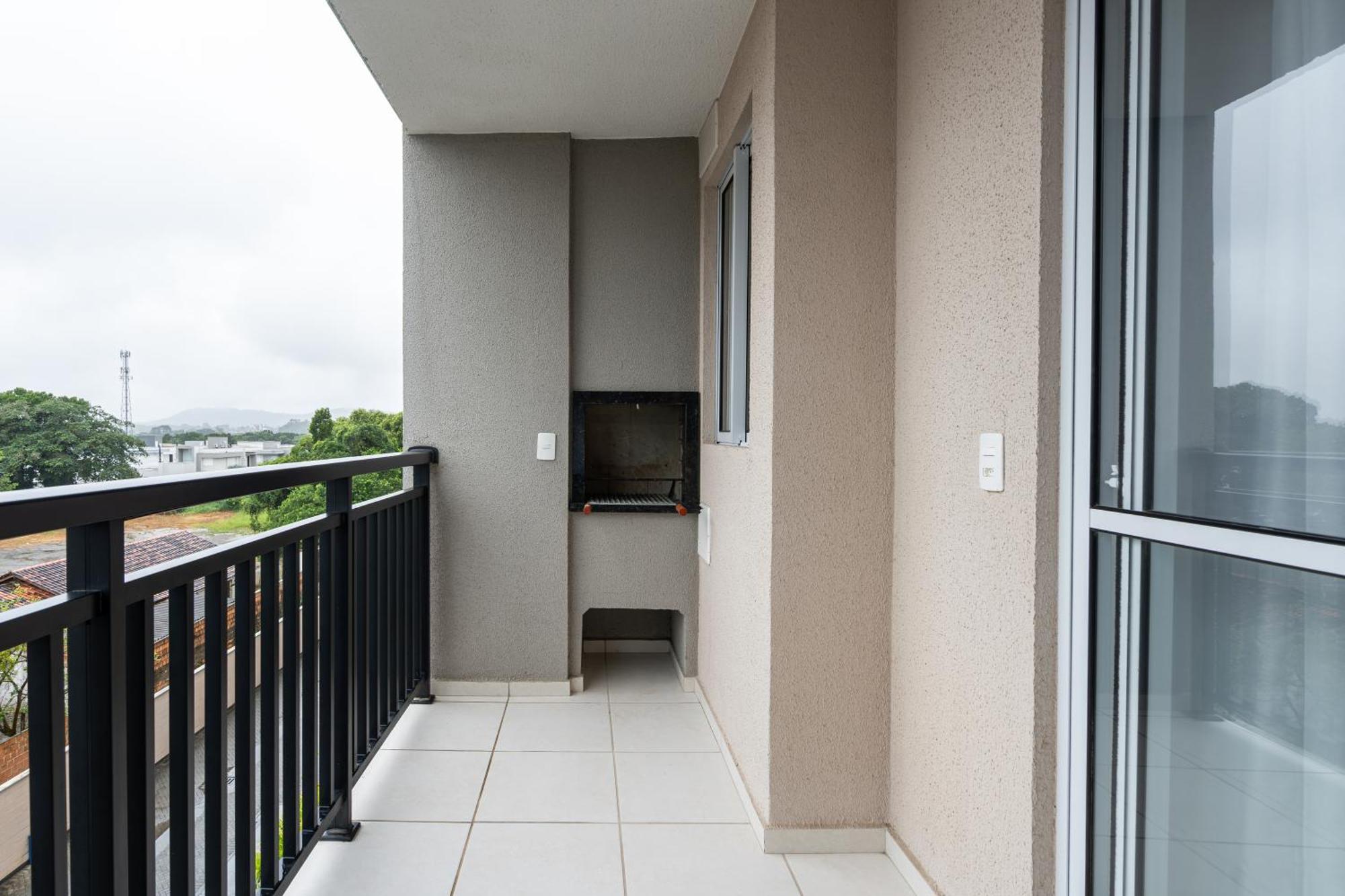 Apartment A 150 M Da Com Sacada, Wi-fi, Piscina, Portaria 24h, Playground E Vaga De Garagem *