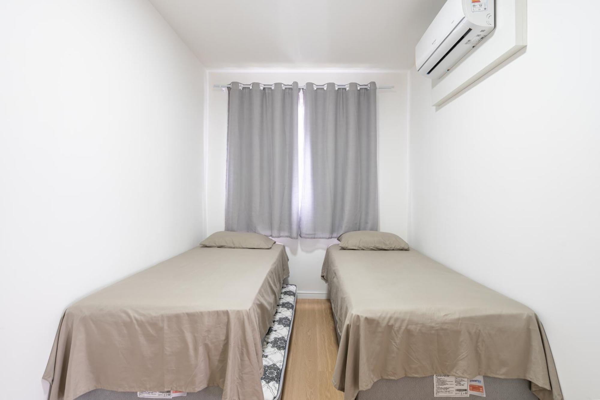 A 150 M Da Com Sacada, Wi-fi, Piscina, Portaria 24h, Playground E Vaga De Garagem Apartment Picarras