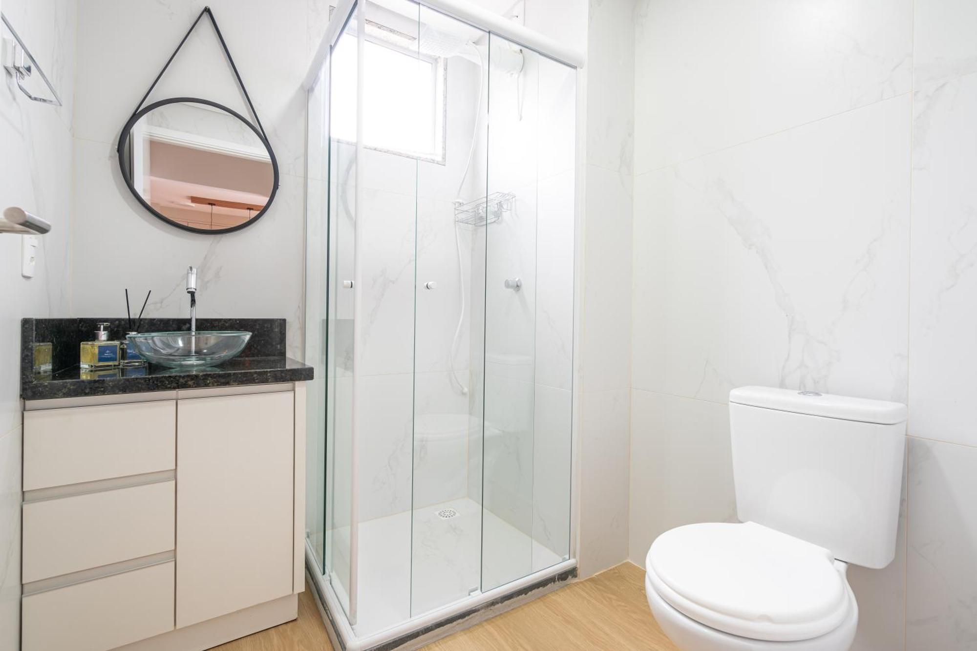 A 150 M Da Com Sacada, Wi-fi, Piscina, Portaria 24h, Playground E Vaga De Garagem *